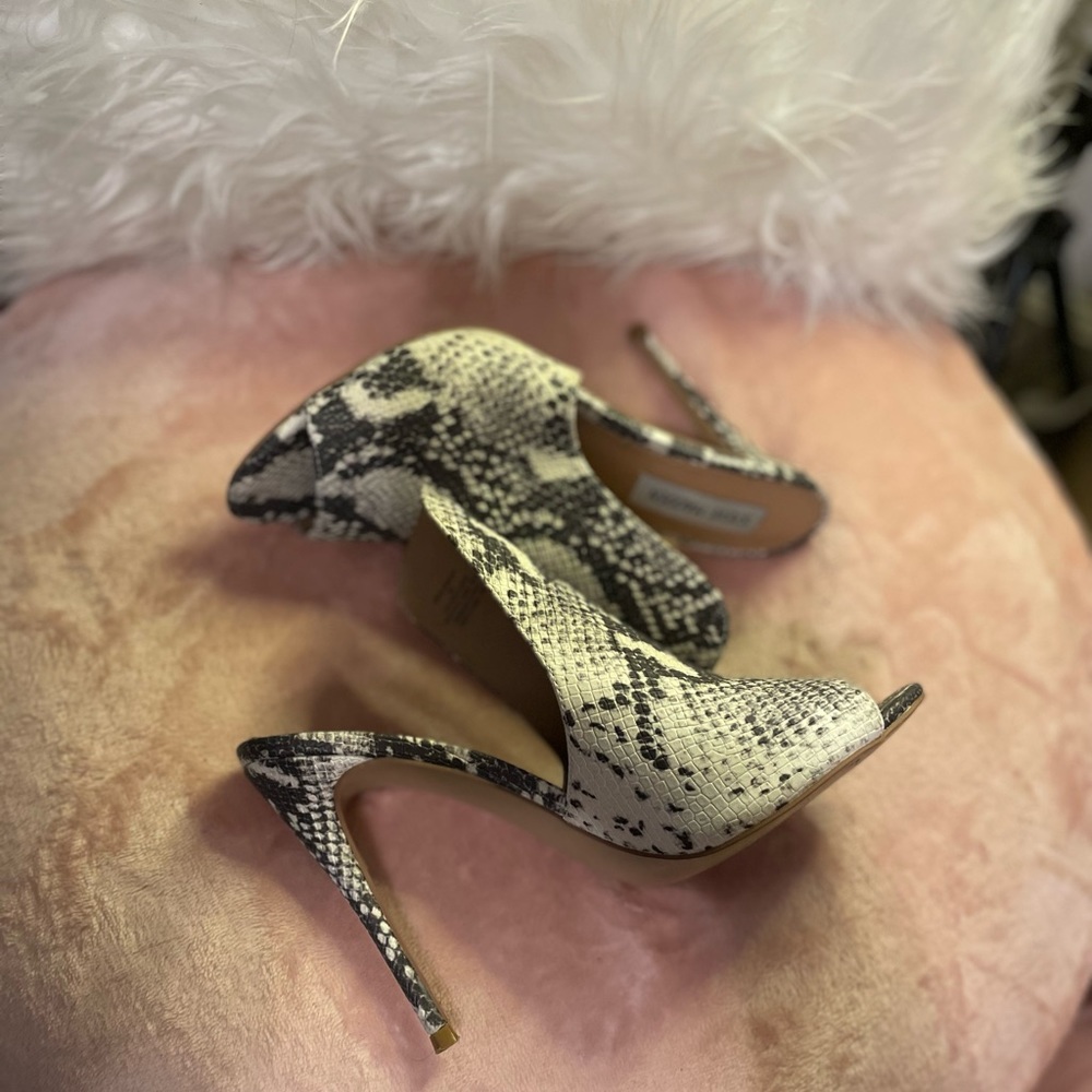 Steve Madden Snakeskin🐍 Mules